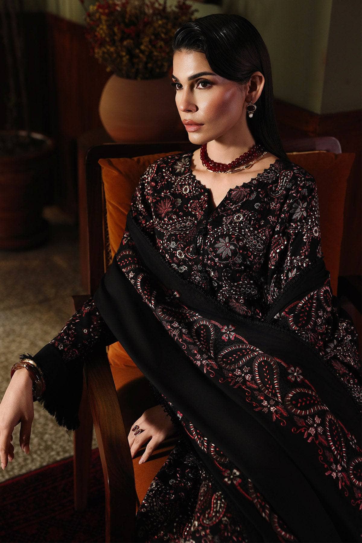 Nureh Marina Exclusive Winter/NE 281/Embroideried Woolen Shawl