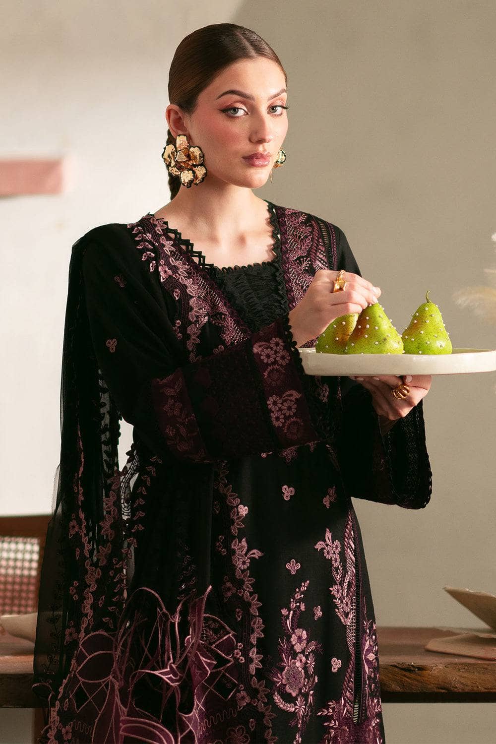 Img_nureh_karadi_exclusive_awwal_boutique