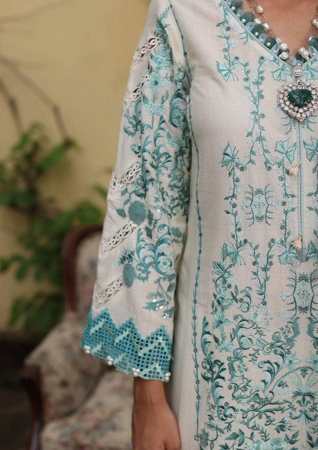 img_elaf_lawn_23_awwal_boutique