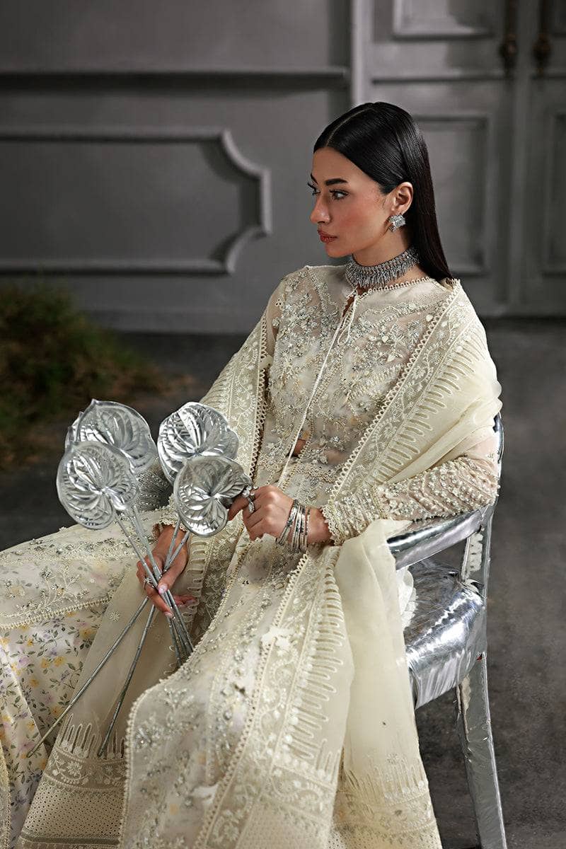 img_qalamkar_luxury_formals_awwal_boutique