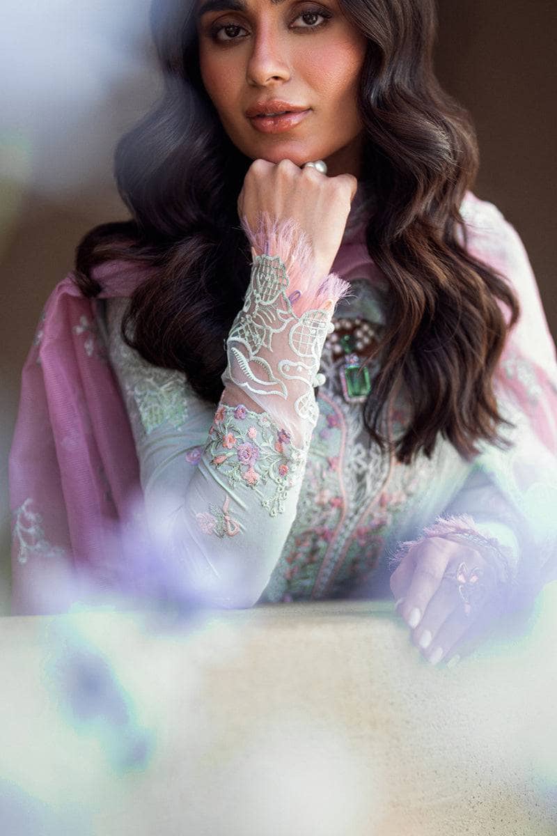 img_qalamkar_luxury_sahil_lawn_23_awwal_boutique