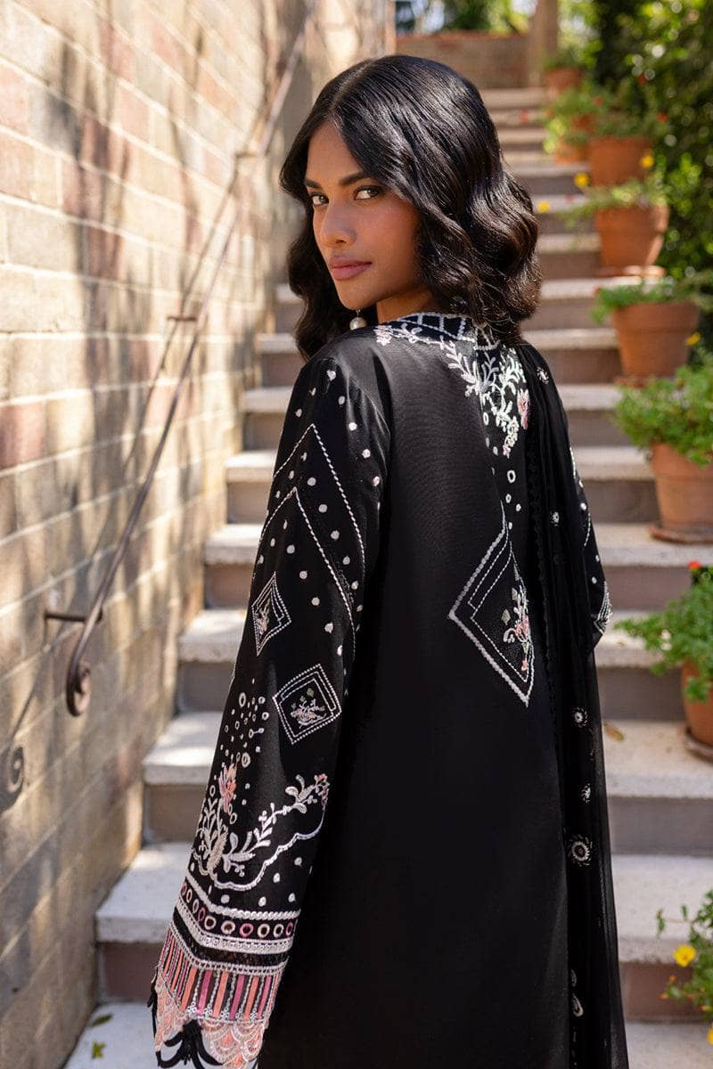 img_qalamkar_q_line_linen_awwal_boutique