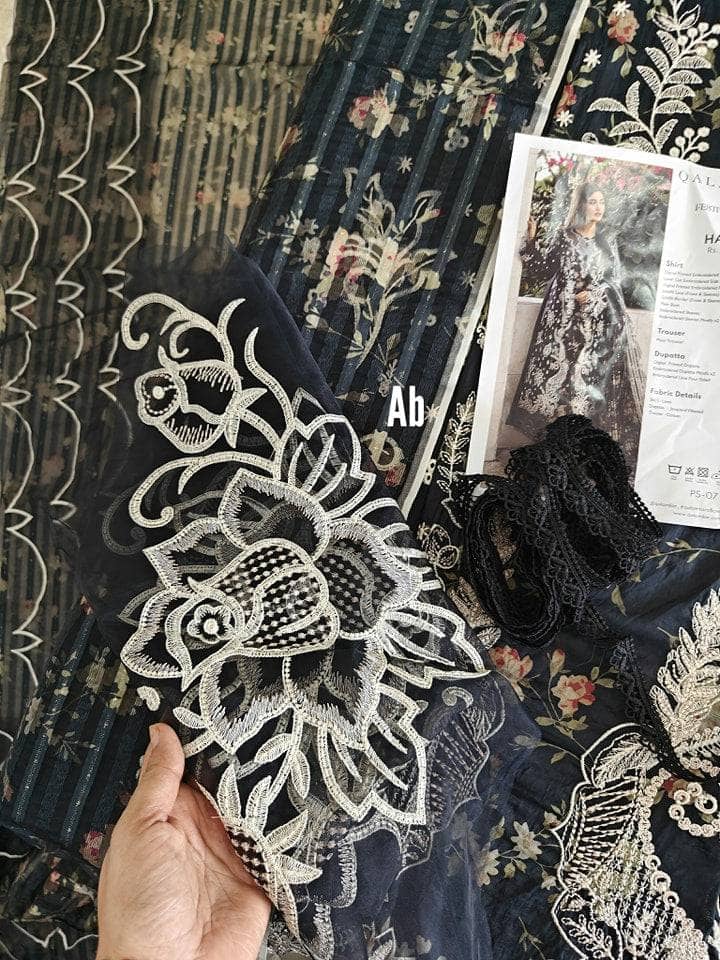 img_qalamkar_lawn_awwal_boutique