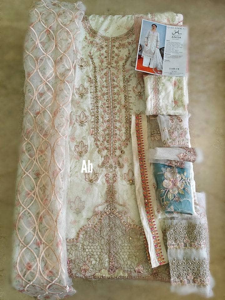 img_open_pic_qalamkar_luxury_awwal_boutique