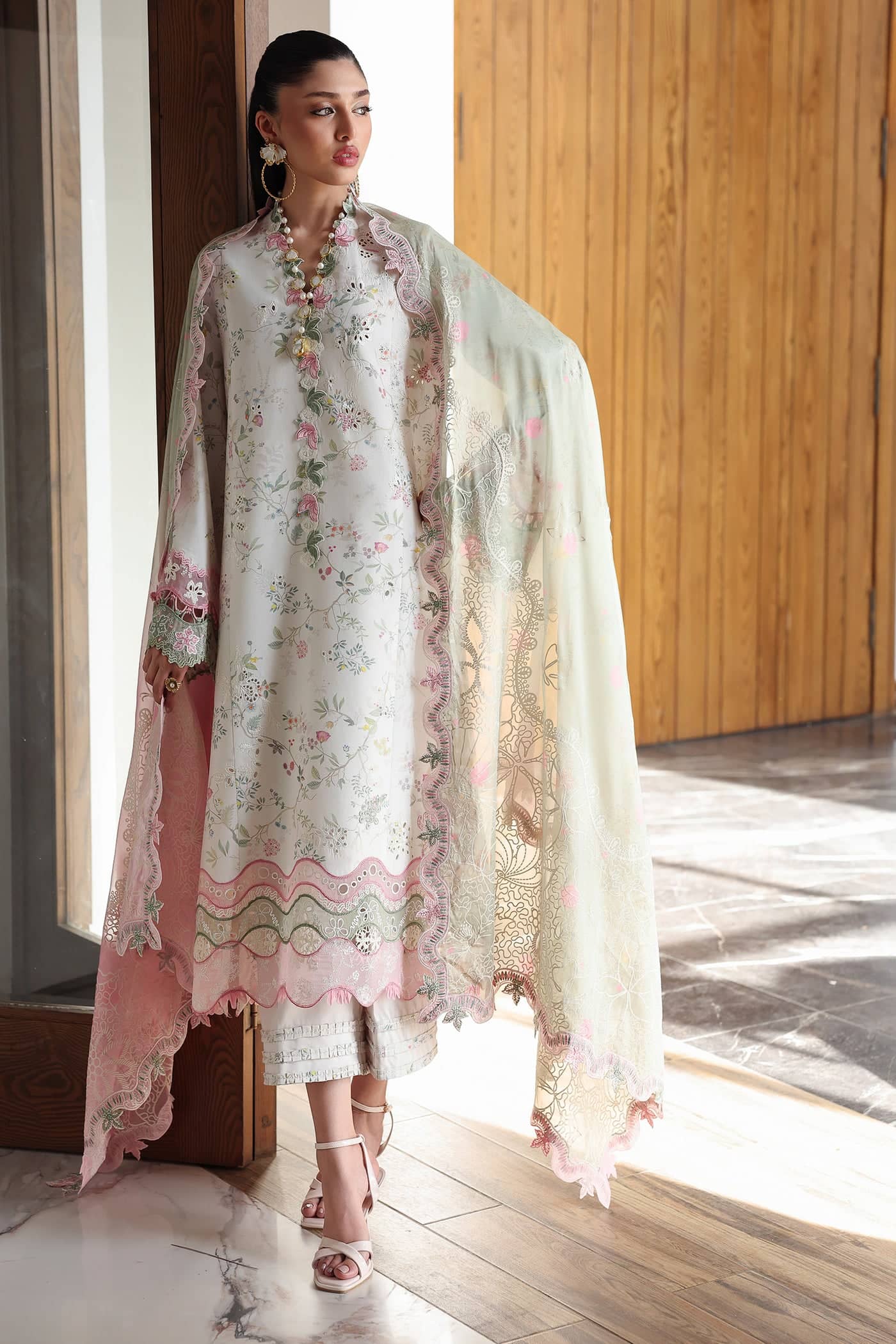 img_qalamar_q_line_awwal_boutique