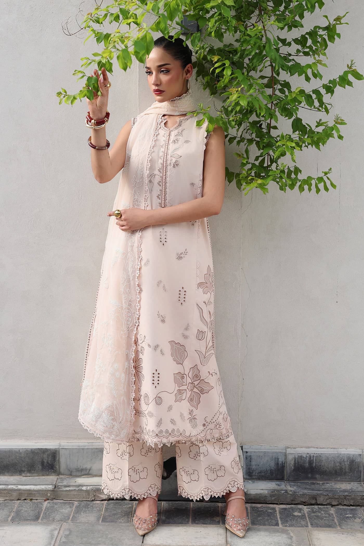 img_qalamar_q_line_awwal_boutique