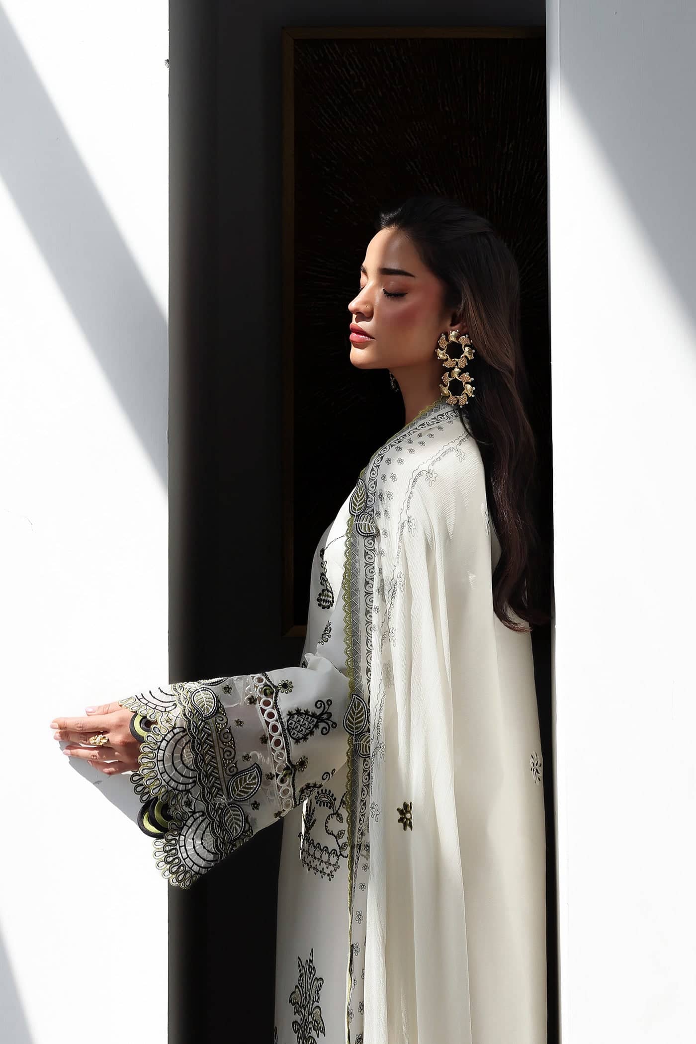 Qalamkar Q Line 26/QKL-13 REEMA