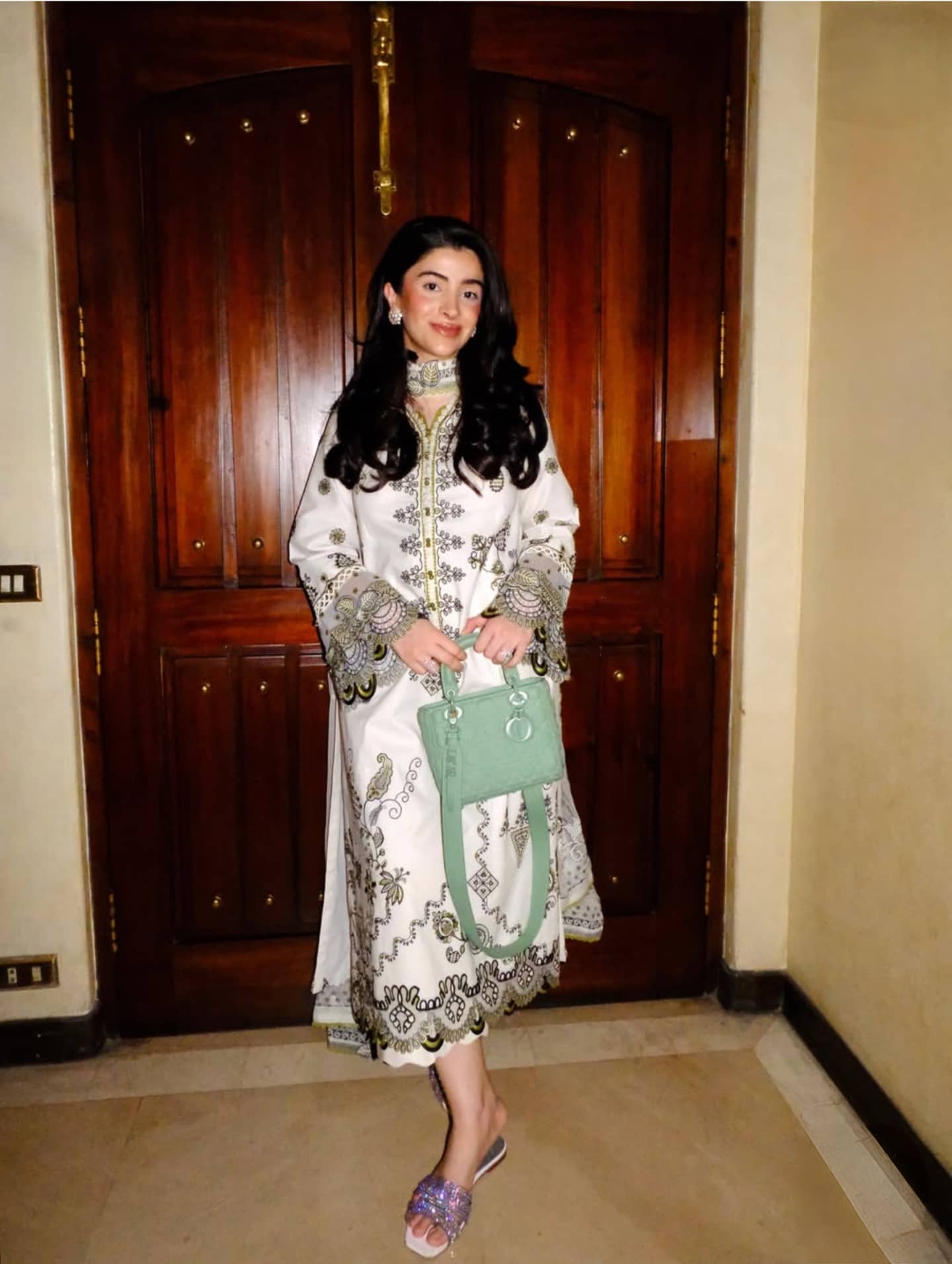 img_spotted_in_qalamkar_q_line_awwal_boutique