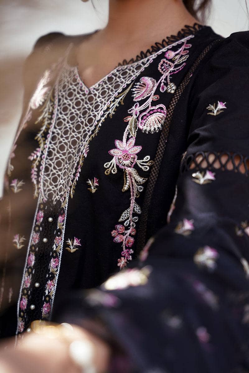 img_qalamkar_q_linekari_awwal_boutique