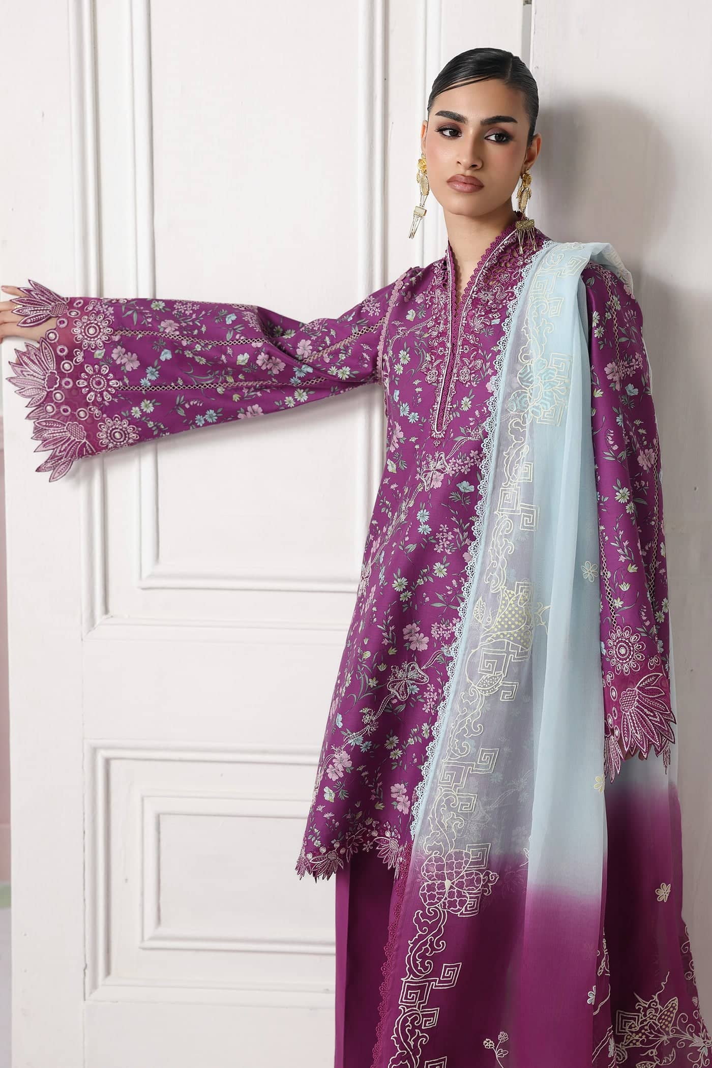 img_qalamkar_q_print_vol_2_lawn_awwal_boutique