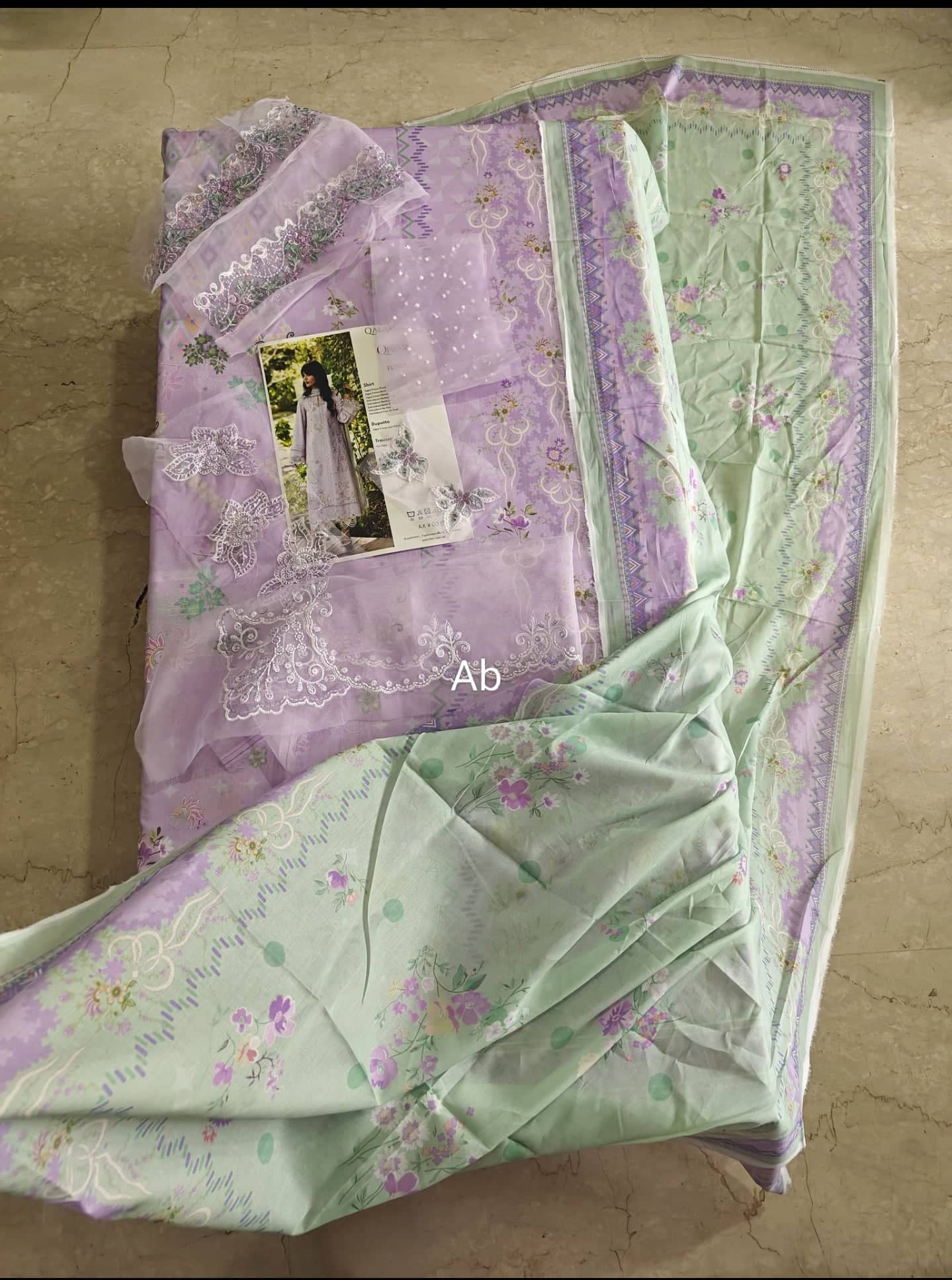 Open Pic/Qalamkar Q Print 26/3B/Fiona