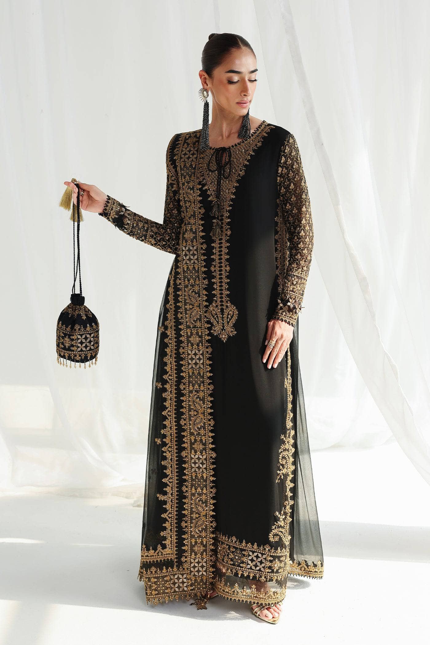 img_qalamkar_luxury_festive_formals_awwal_boutique