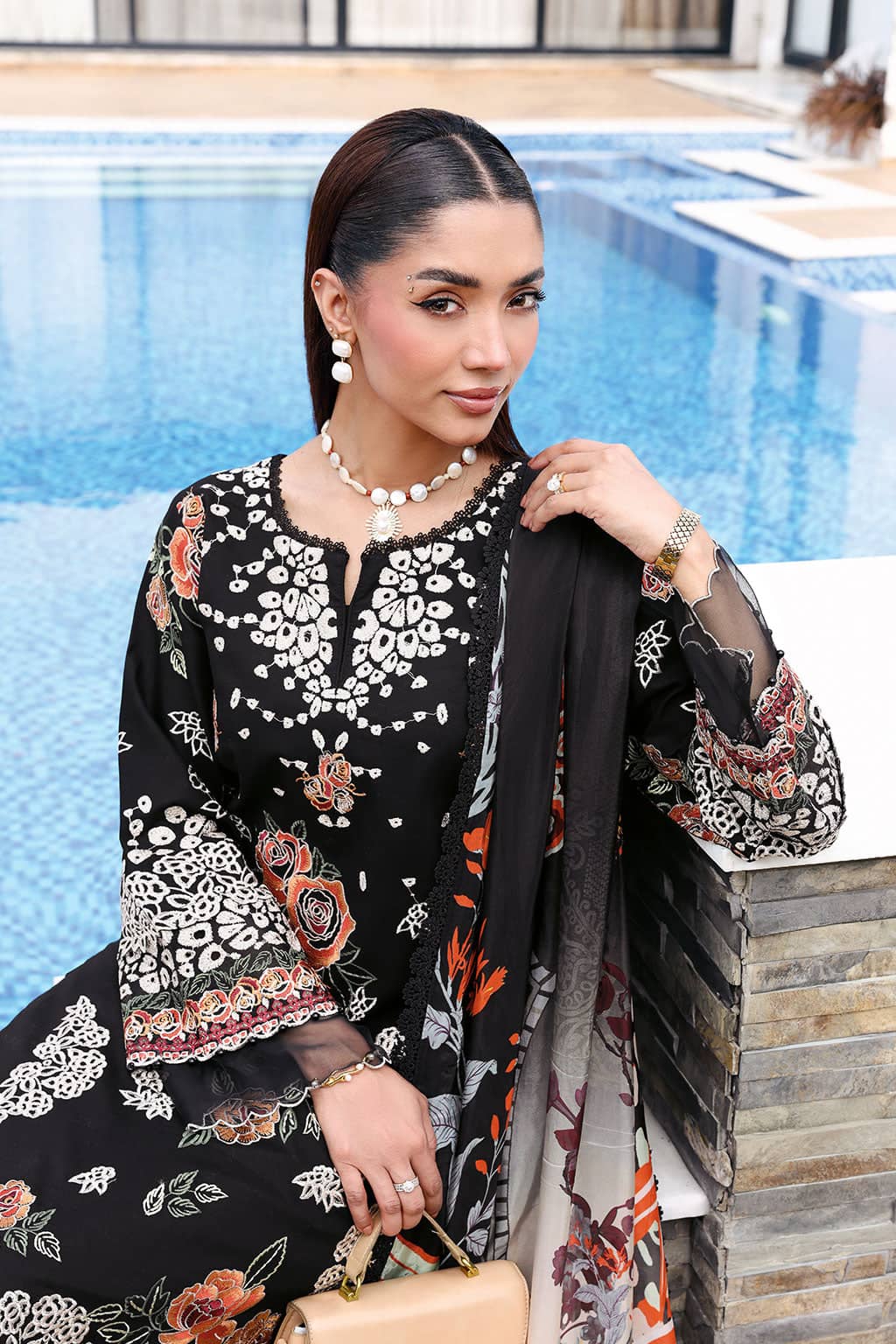 Ramsha Andaz Lawn 26/Z1403/Silk Dupatta