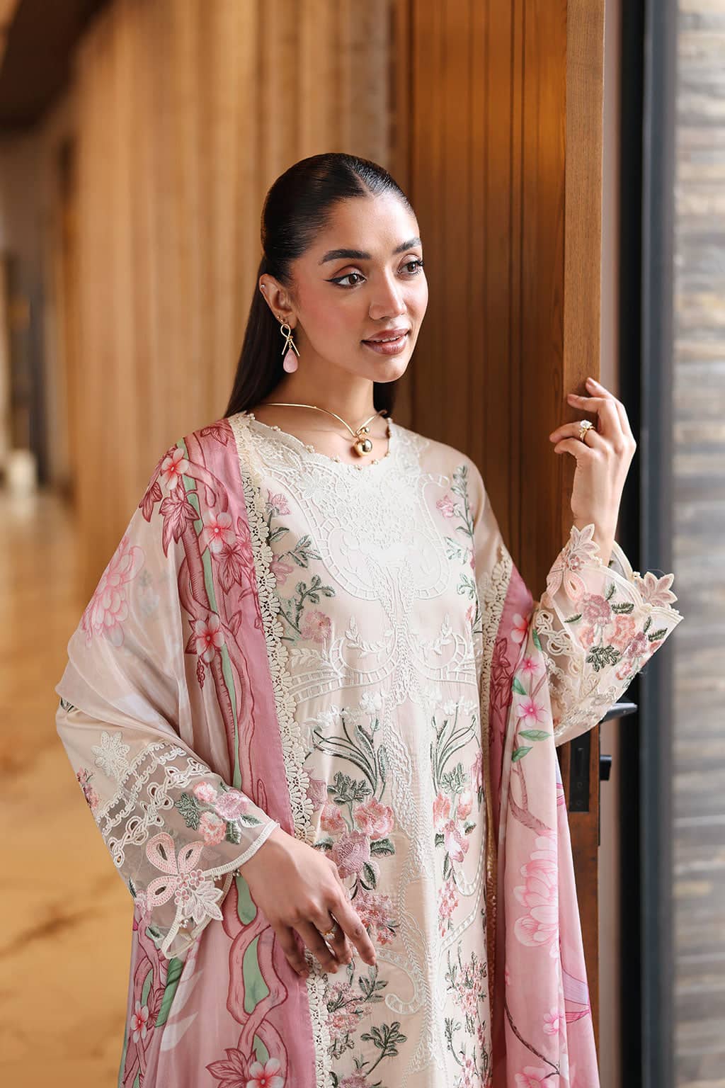 Ramsha Andaz Lawn 26/Z1409/Silk Dupatta