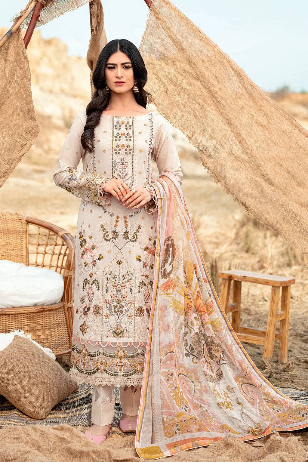 img_ramsha_riwayat_lawn_23_awwal_boutique