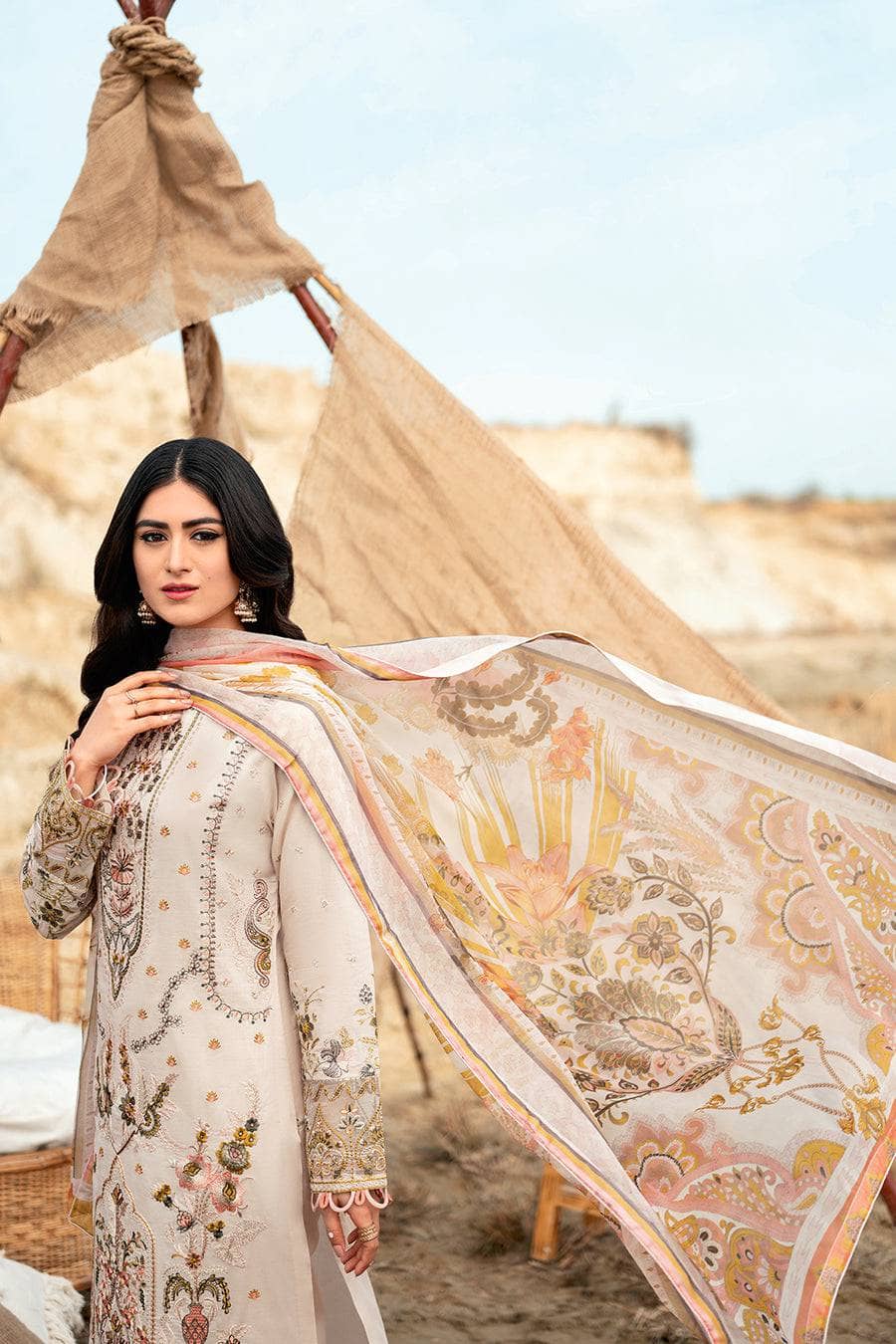 img_ramsha_riwayat_lawn_23_awwal_boutique