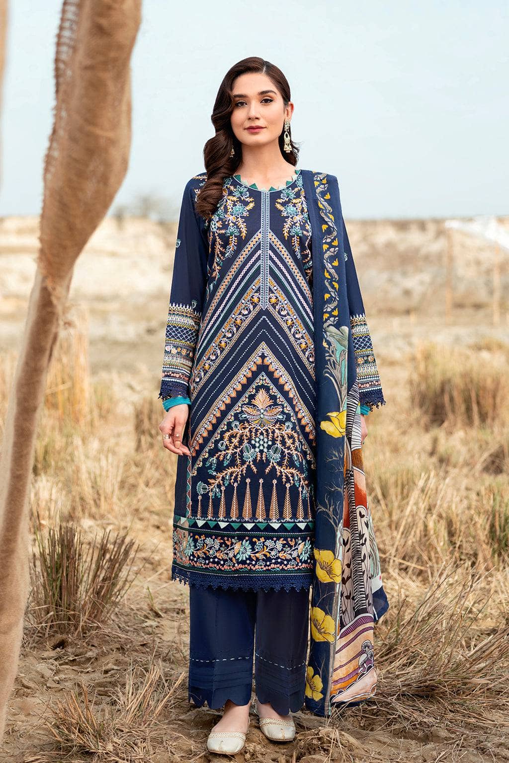 img_ramsha_riwayat_lawn_23_awwal_boutique
