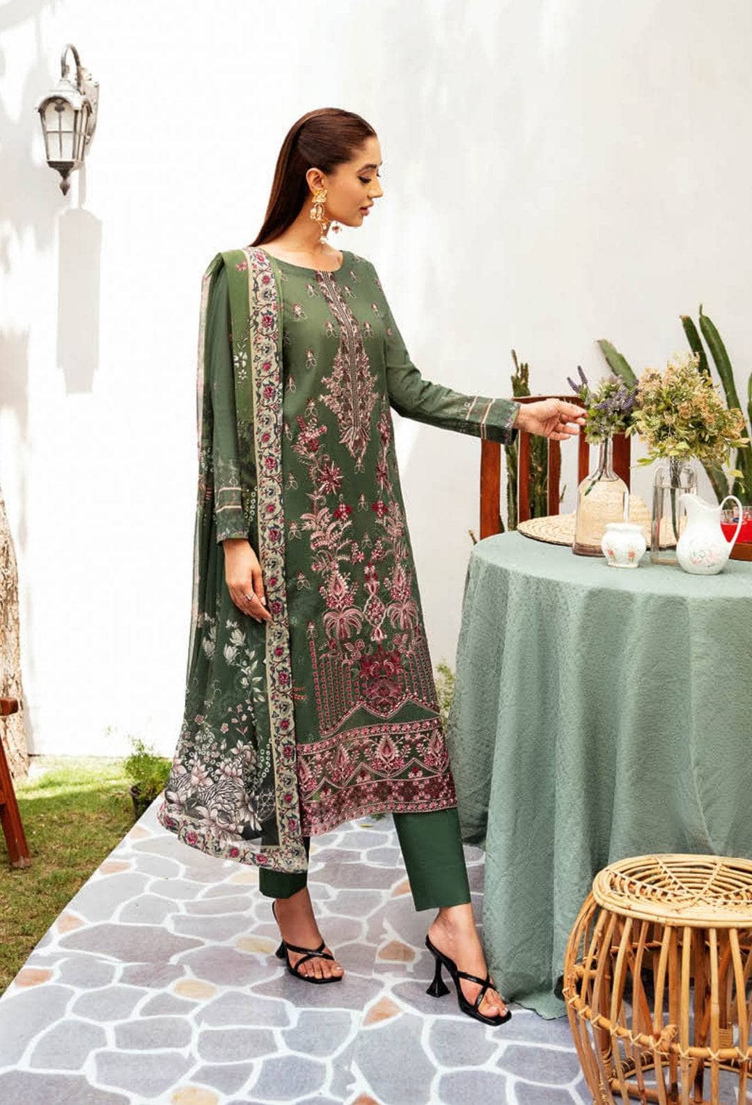img_ramsha_lawn_vol_11_awwal_boutique