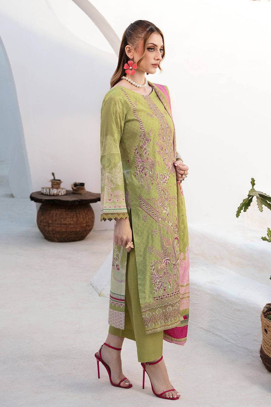 img_ramsha_ghazal_lawn_awwal_boutique