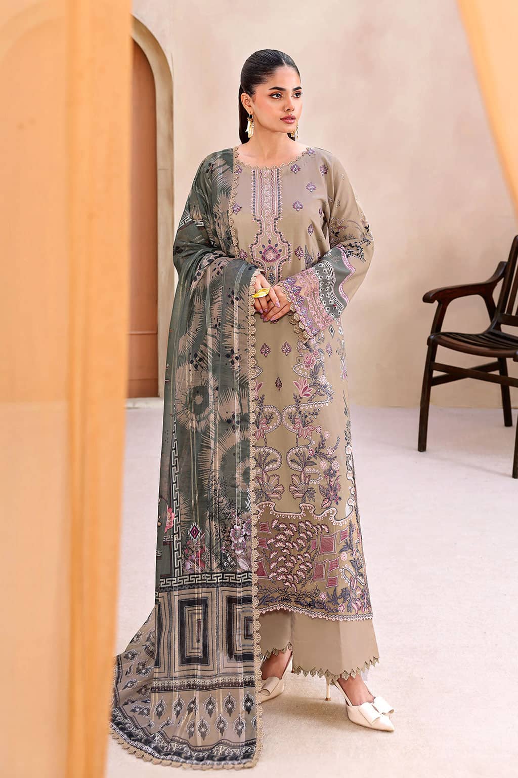 Mashaal Lawn by Ramsha Vol 15/Munark Dupatta L-1504