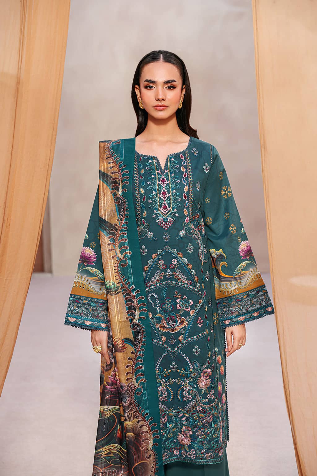 Mashaal Lawn by Ramsha Vol 15/Munark Dupatta L-1511