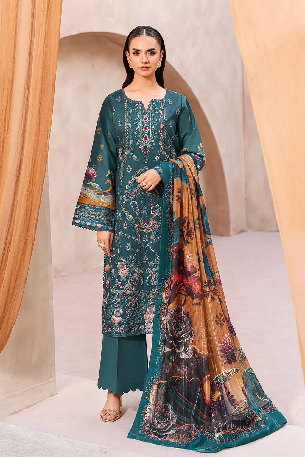 img_ramsha_mashaal_lawn_awwal_boutique