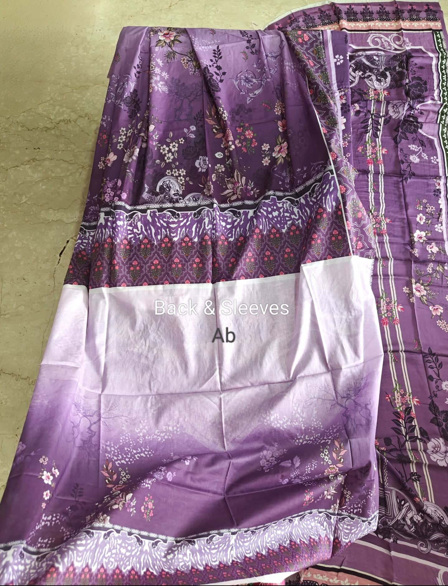 img_open_pic_ramsha_andaz_lawn_23_awwal_boutique