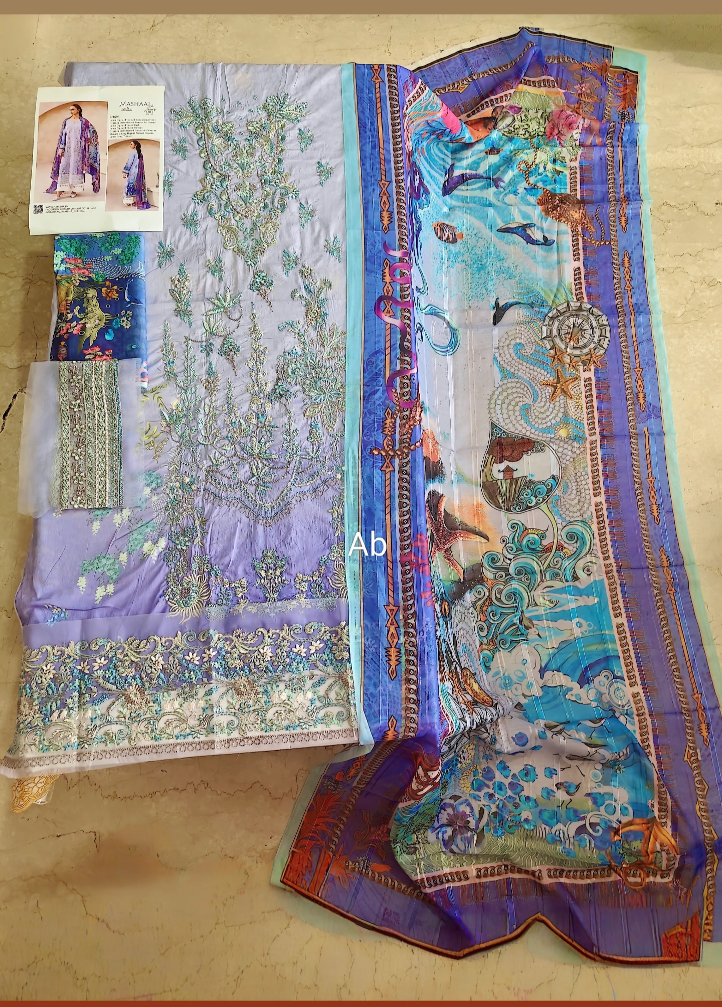 img_open_pic_ramsha_andaz_lawn_23_awwal_boutique