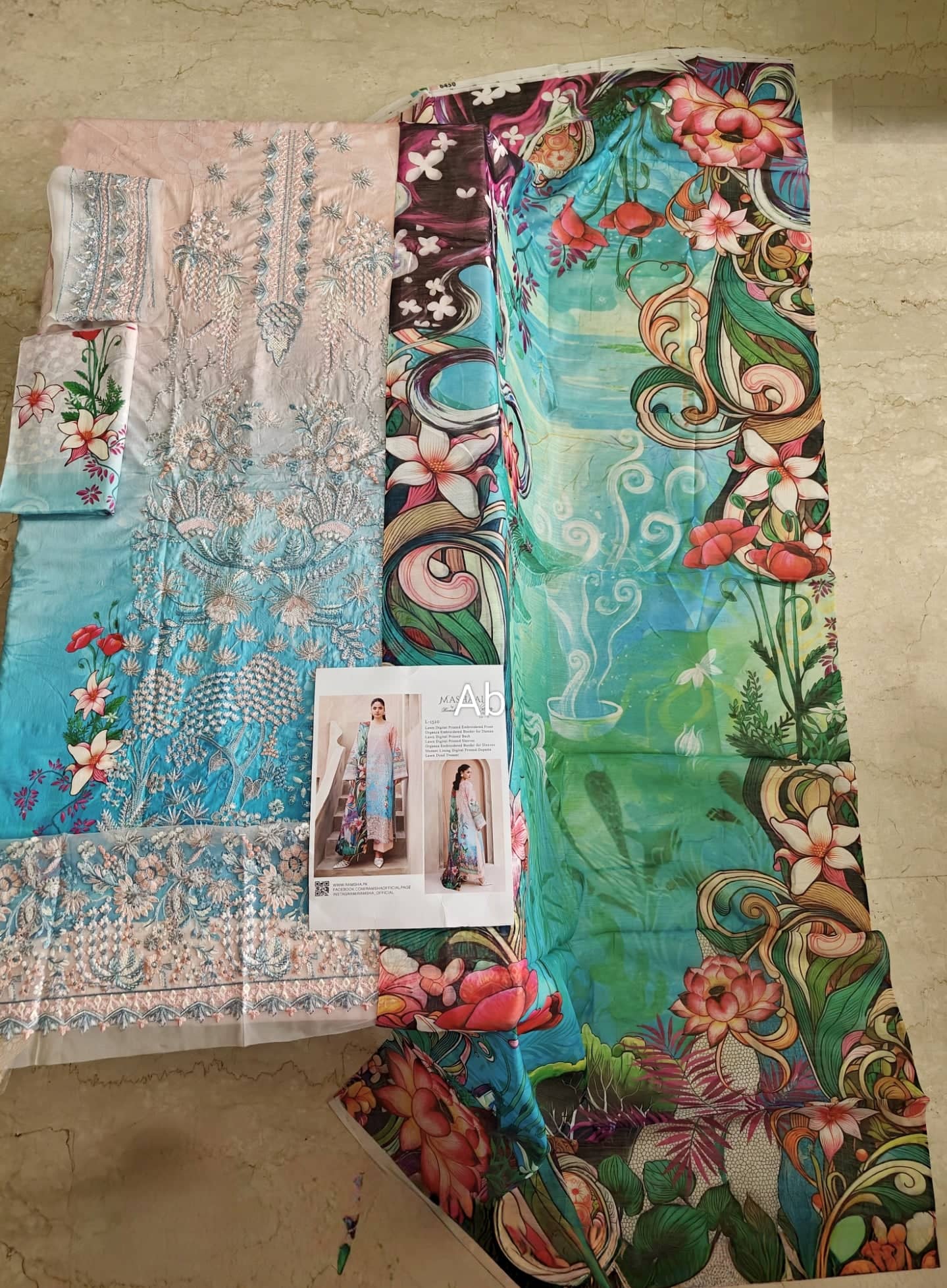 img_open_pic_ramsha_andaz_lawn_23_awwal_boutique