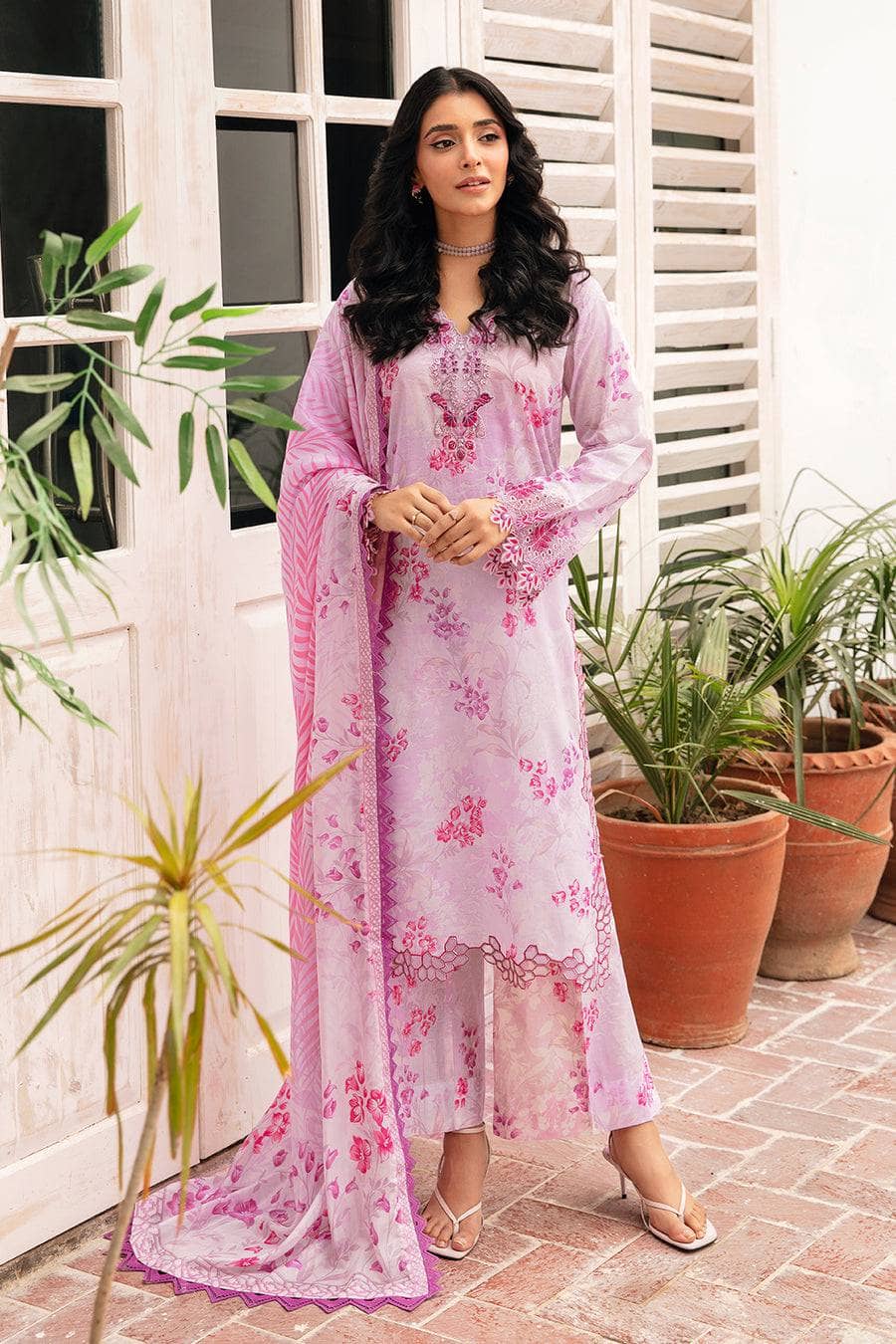 img_ramsha_mashal_lawn_24_awwal_boutique