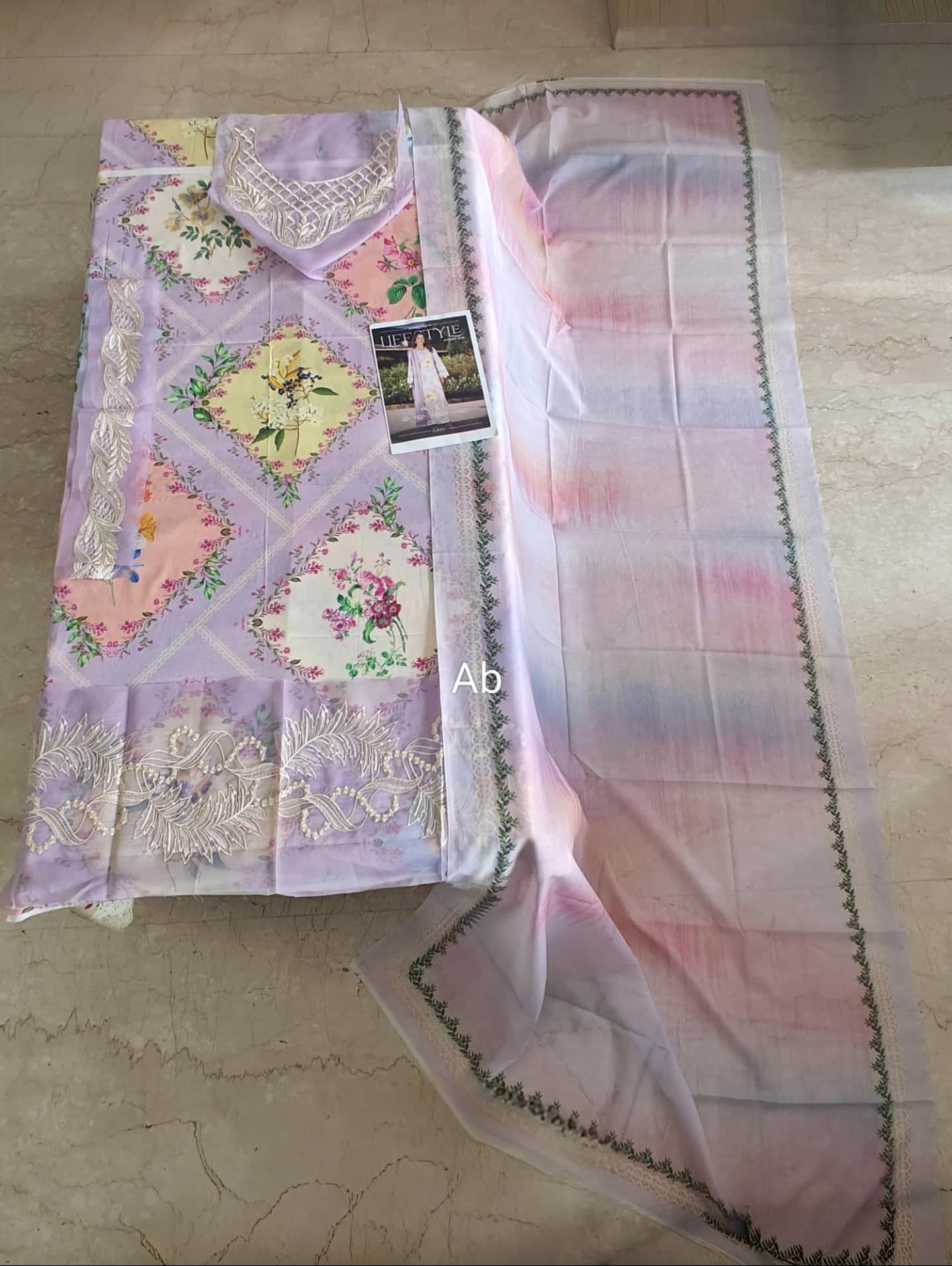 img_rang_rasiya_lifestyle_awwal_boutique