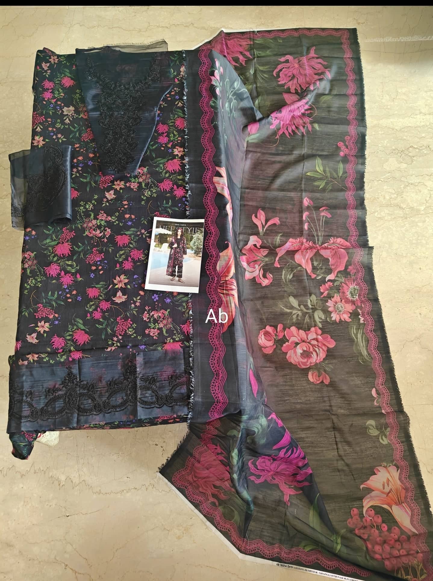 img_rang_rasiya_lifestyle_awwal_boutique