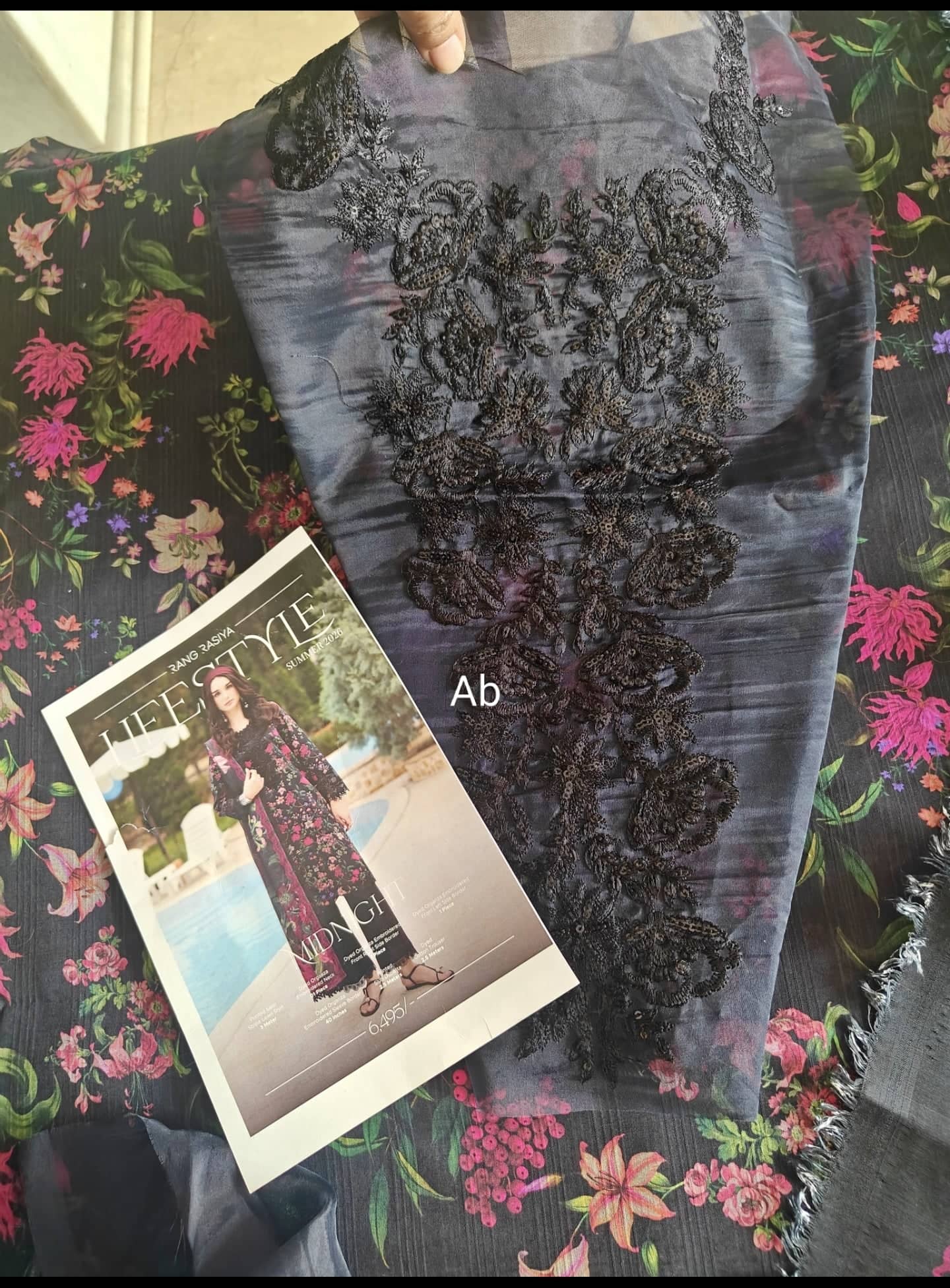 Open Pic/Rang Rasiya Lifestyle 26/Midnight/Black Dahlia