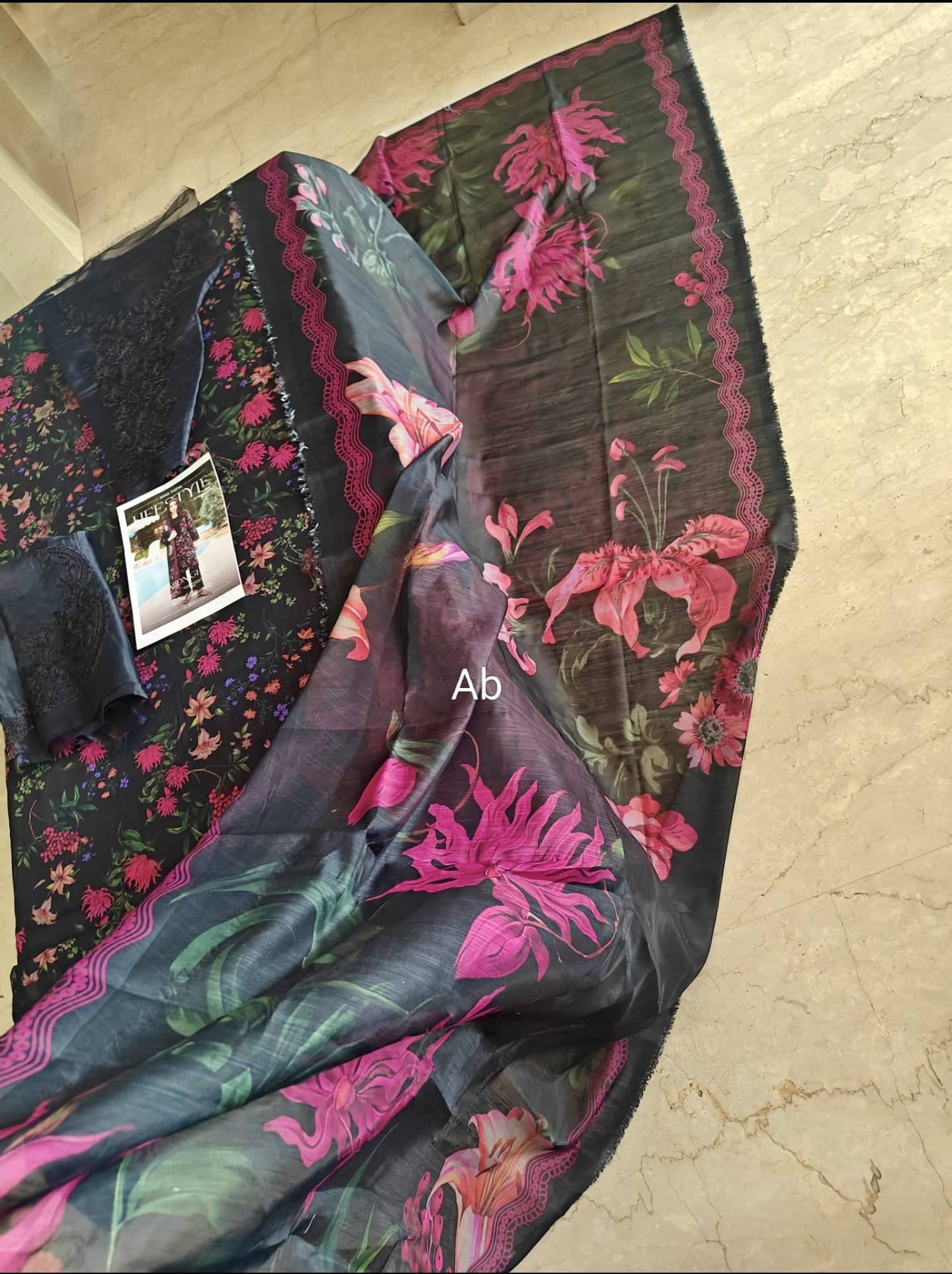 img_rang_rasiya_lifestyle_awwal_boutique