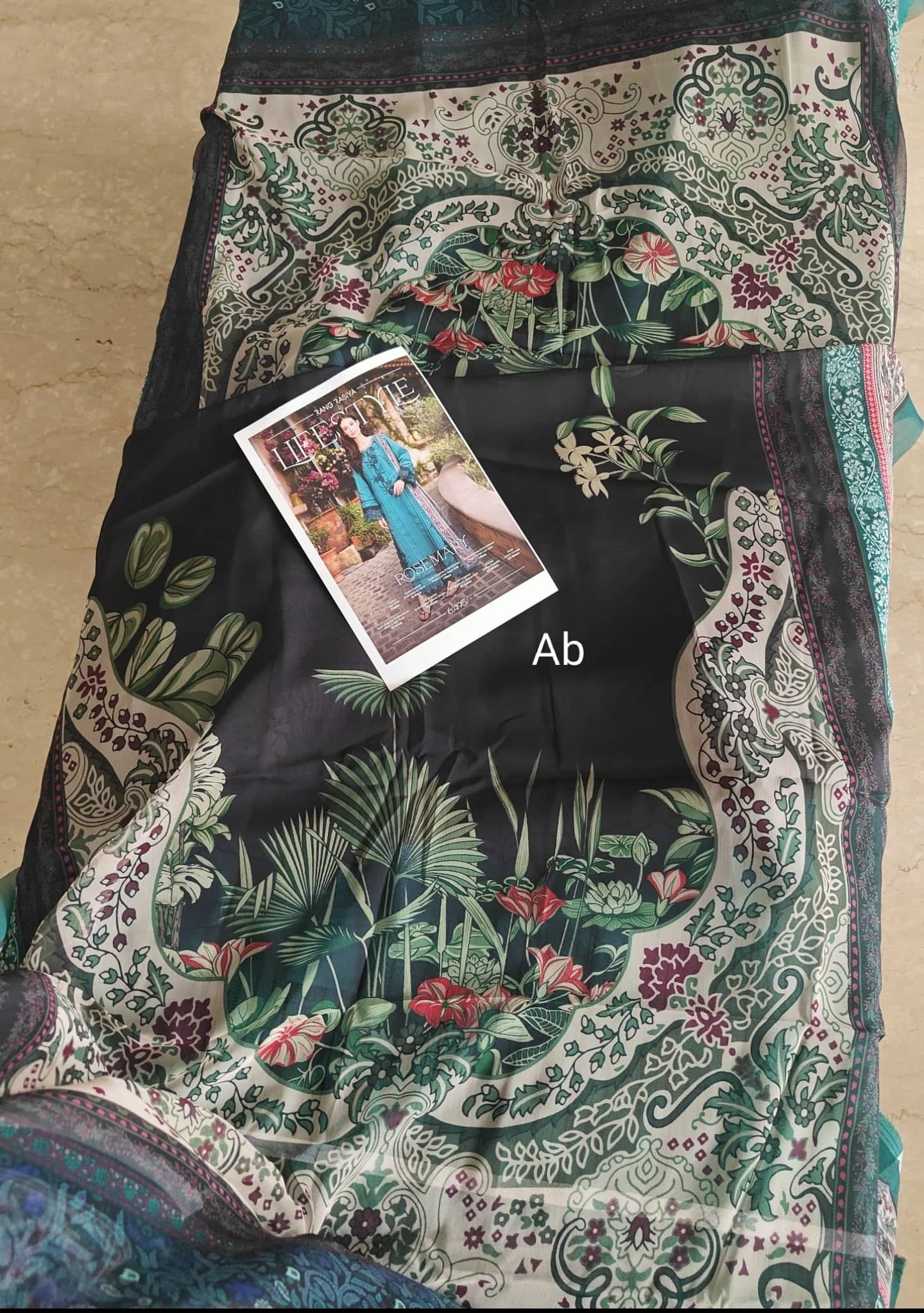 img_rang_rasiya_lifestyle_awwal_boutique