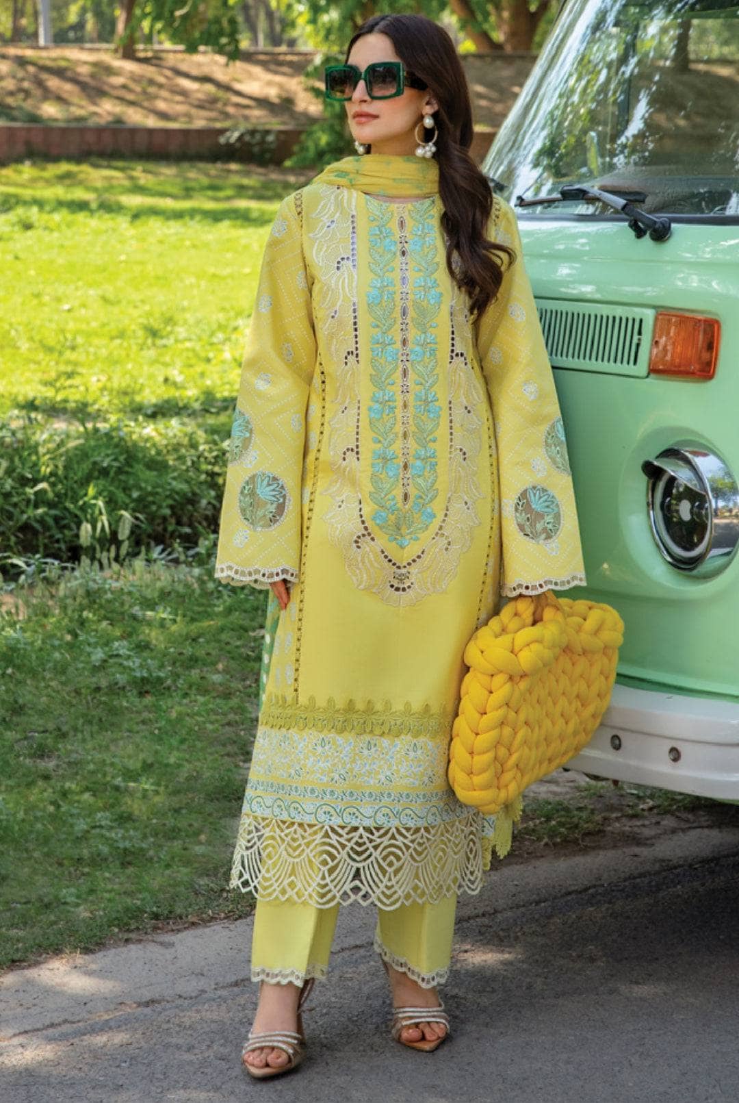 img_rang_rasiya_lawn_carnation_24_awwal_boutique