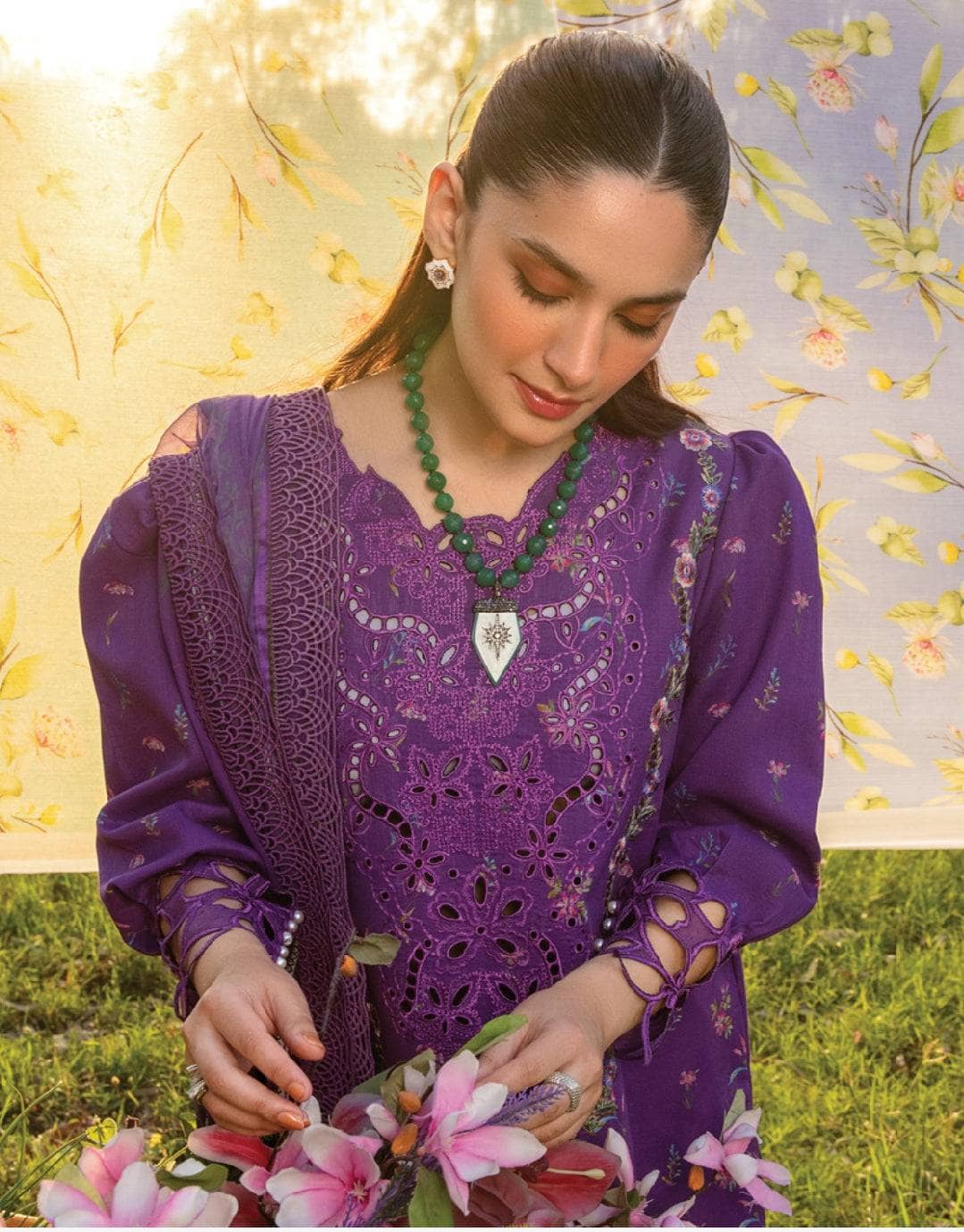 img_rang_rasiya_lawn_carnation_24_awwal_boutique