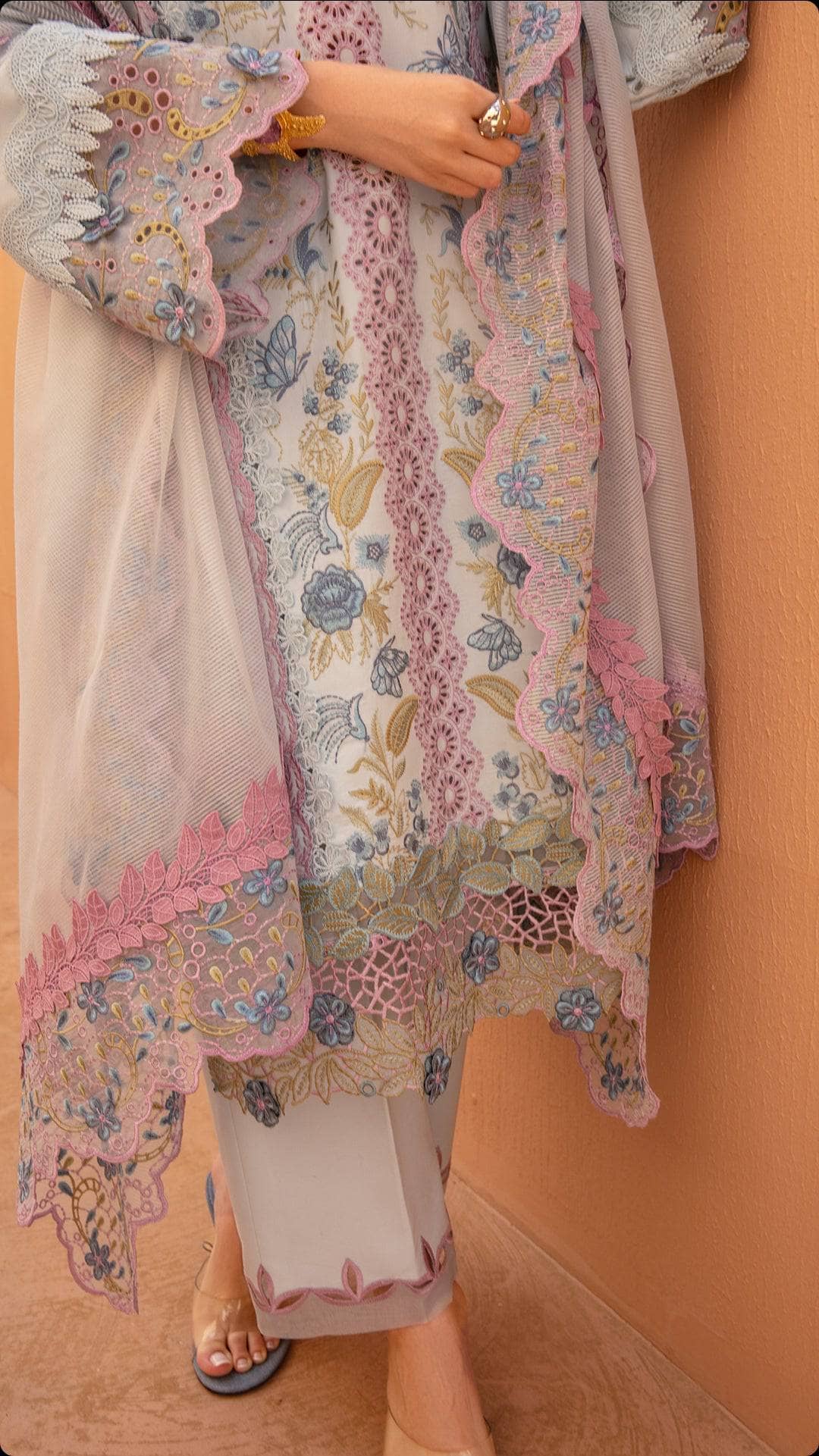 img_rang_rasiya_premium_lawn_24_awwal_boutique