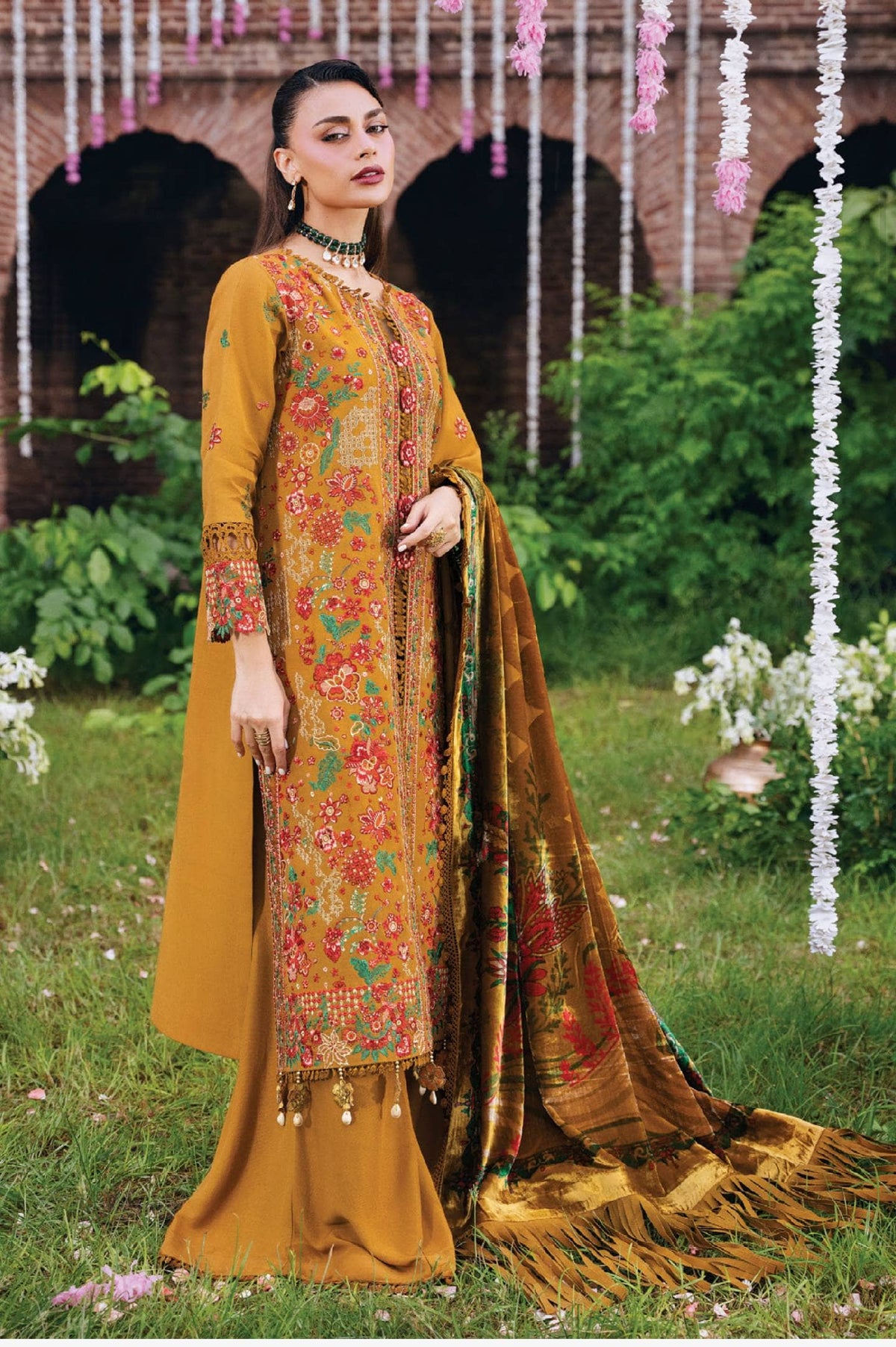 Mahnur Amelia Luxury Winter 26/Velvet Palachi Shawl/Corduroy/Rust Pink & Olive/AM 09