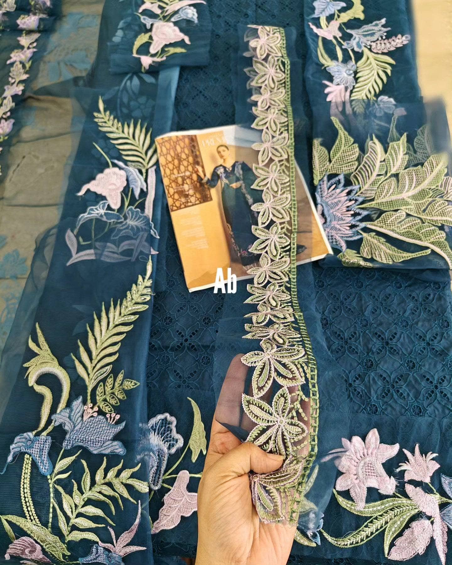 img_rang_rasiya_premium_lawn_awwal_boutique