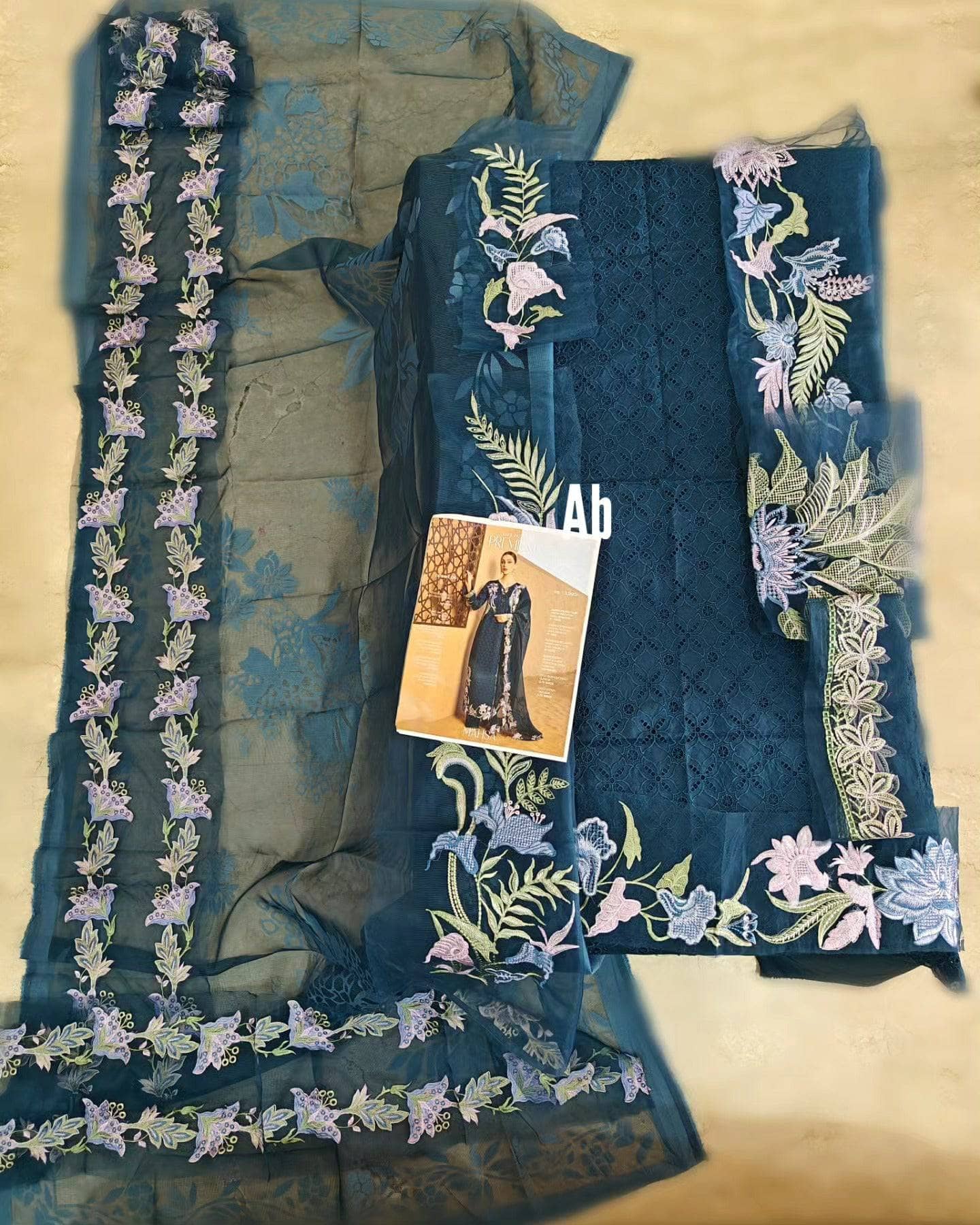 img_rang_rasiya_premium_lawn_awwal_boutique