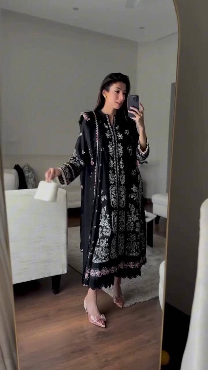img_spotted_in_republic_womens_wear_awwal_boutique