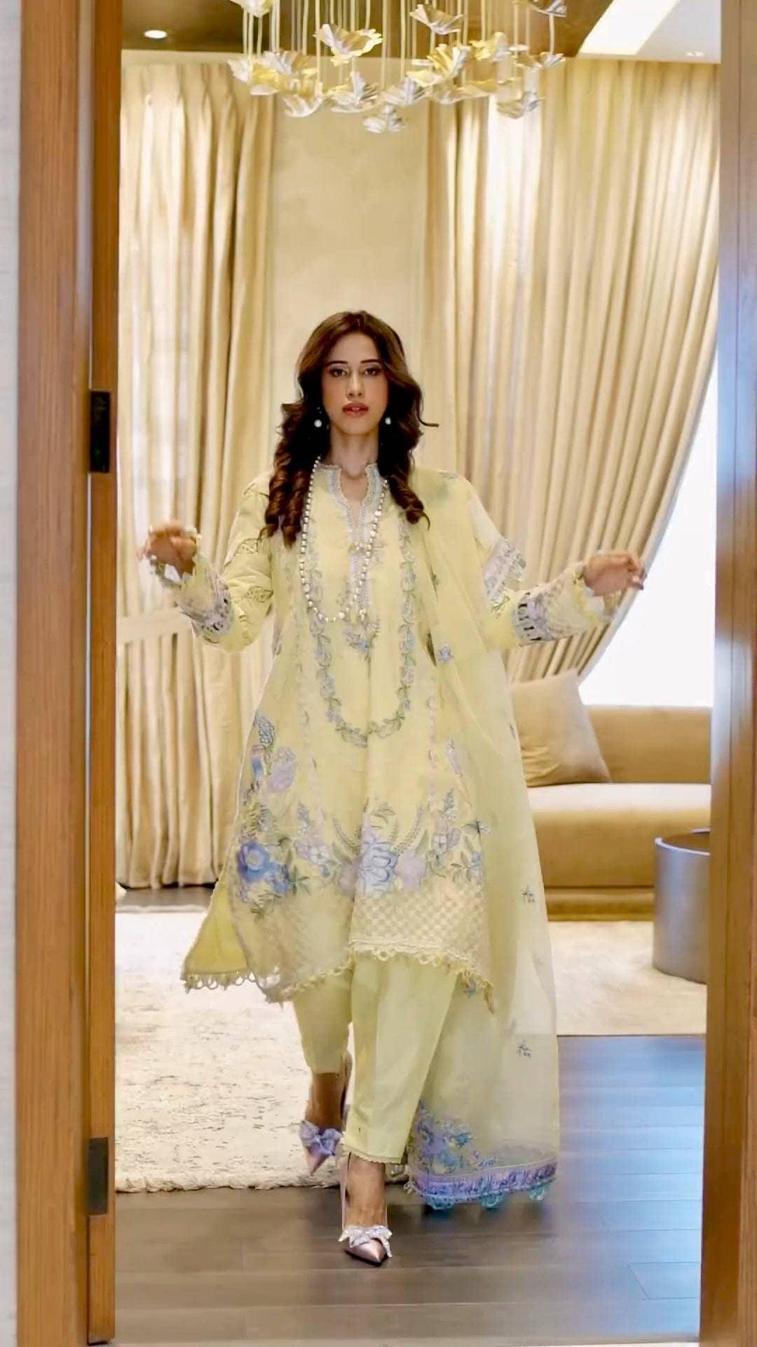 Spotted in Republic Womenswear Lawn/Sylvie (D7-B)