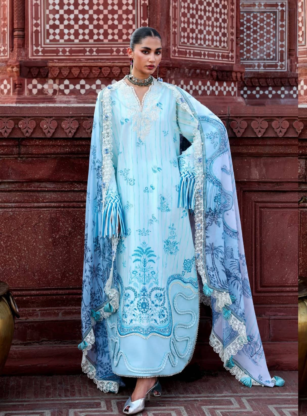 ing_republic_womens_wear_niomi_awwal_boutique