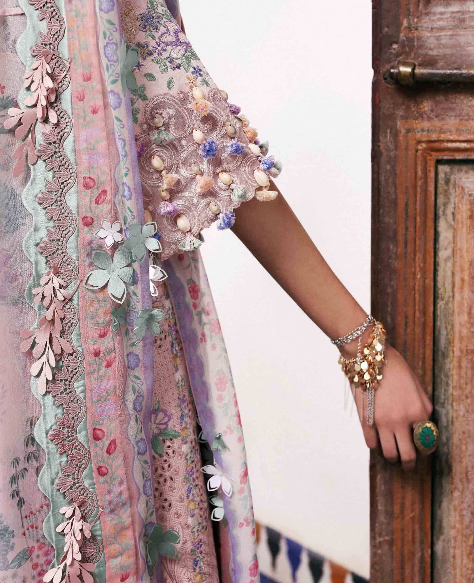 img_republic_womens_wear_reine_awwal_boutique