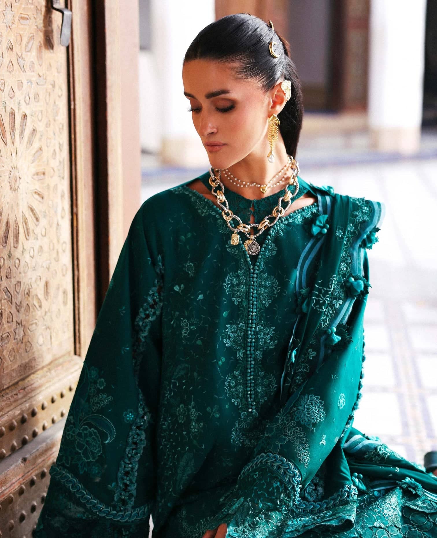 img_republic_womens_wear_reine_awwal_boutique