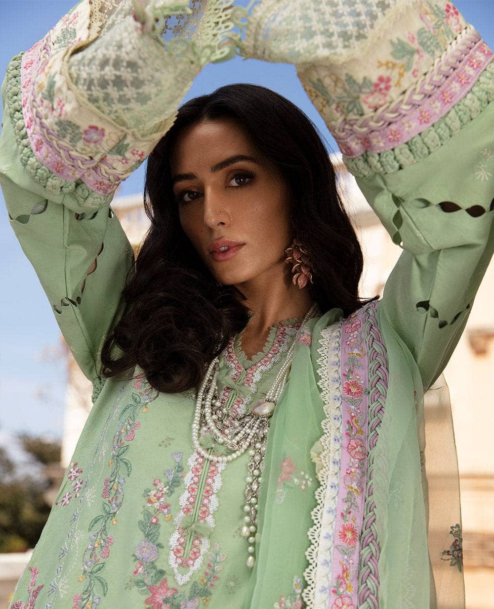 img_republic_womenswear_lawn_24_awwal_boutique
