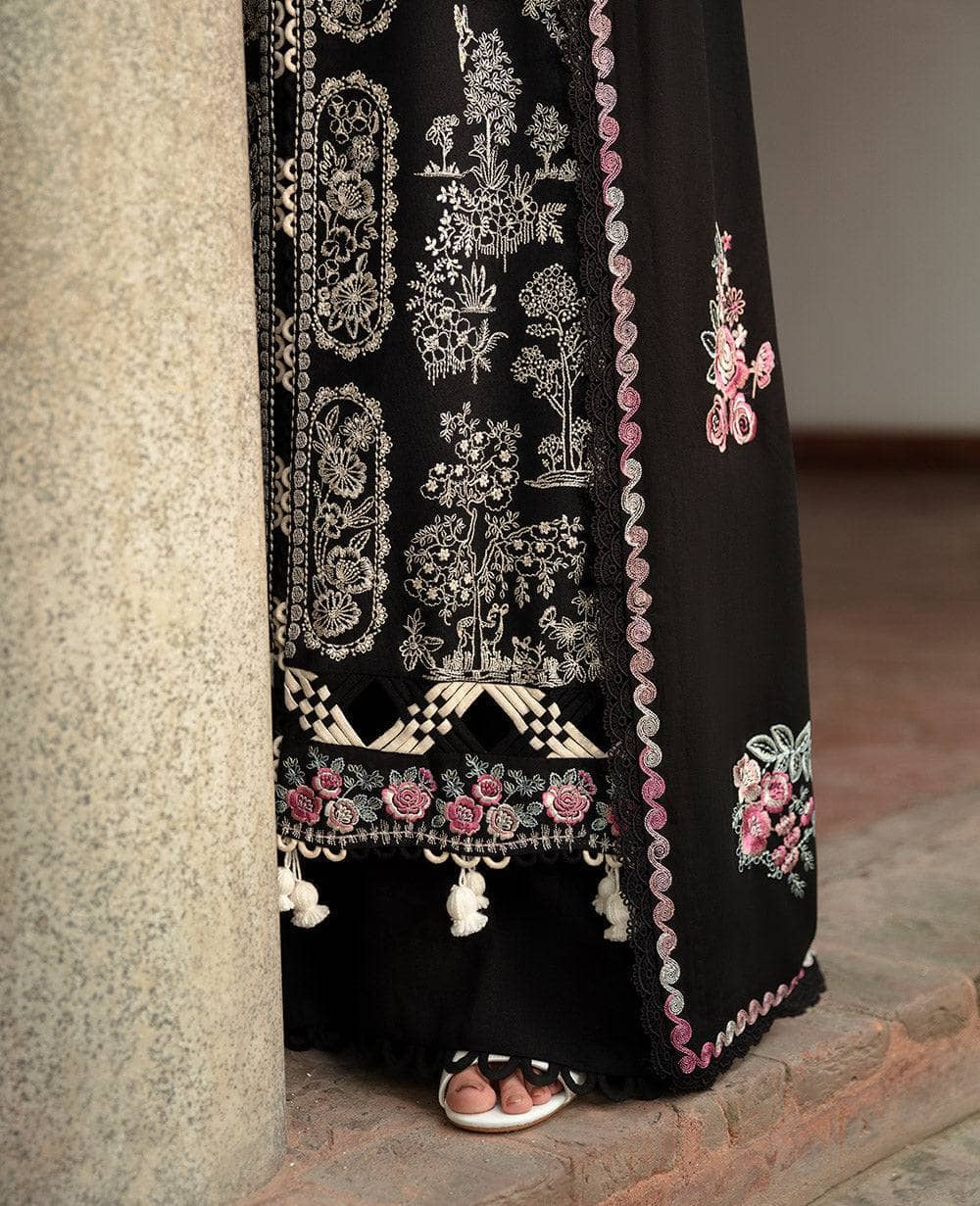 Republic Womenswear Lawn Pakistani Suit Republic Womenswear Winter 24/D9 (Mira)