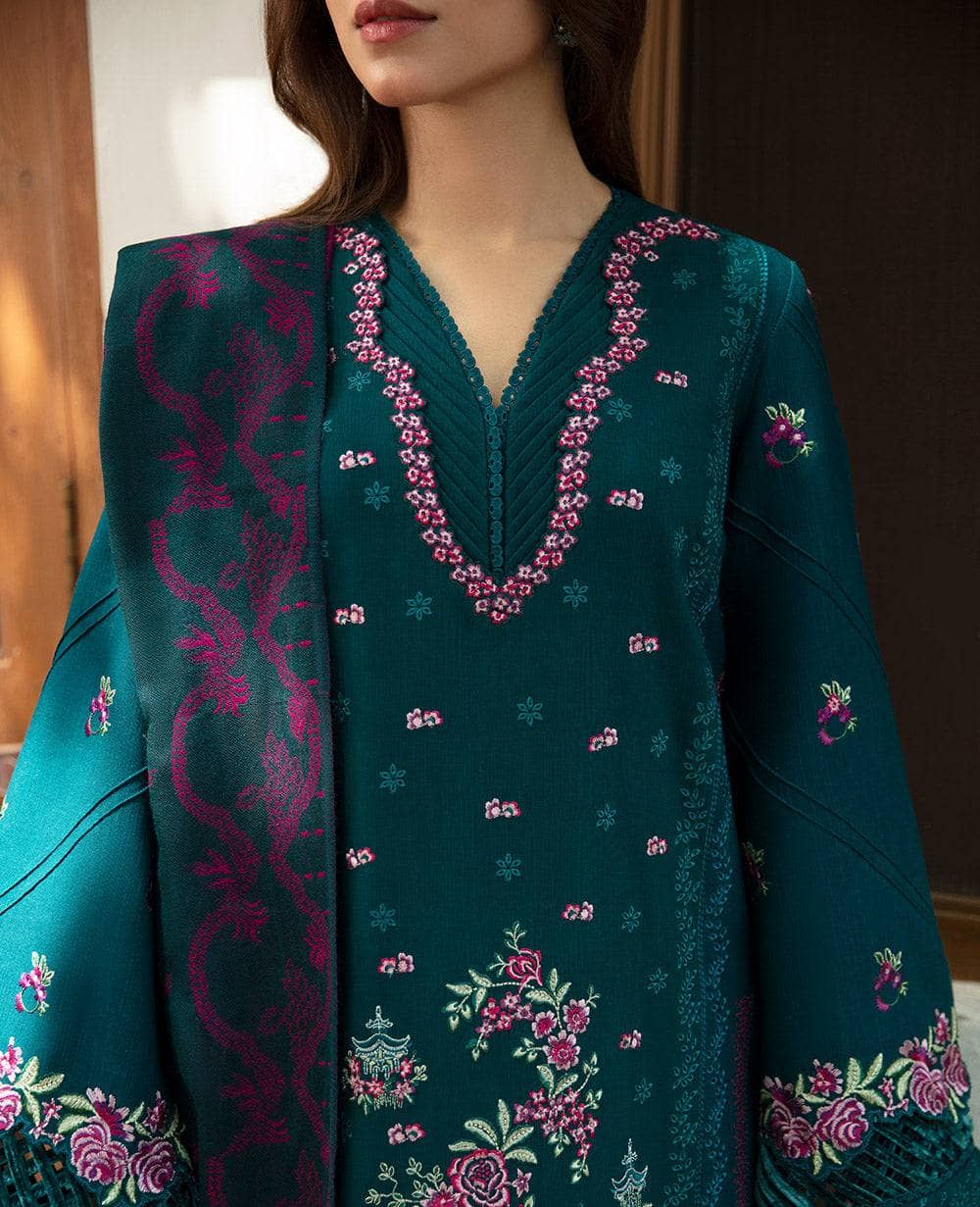 Republic Womenswear Winter Pakistani Suits Republic Womenswear Winter 24/D11 (Omari)
