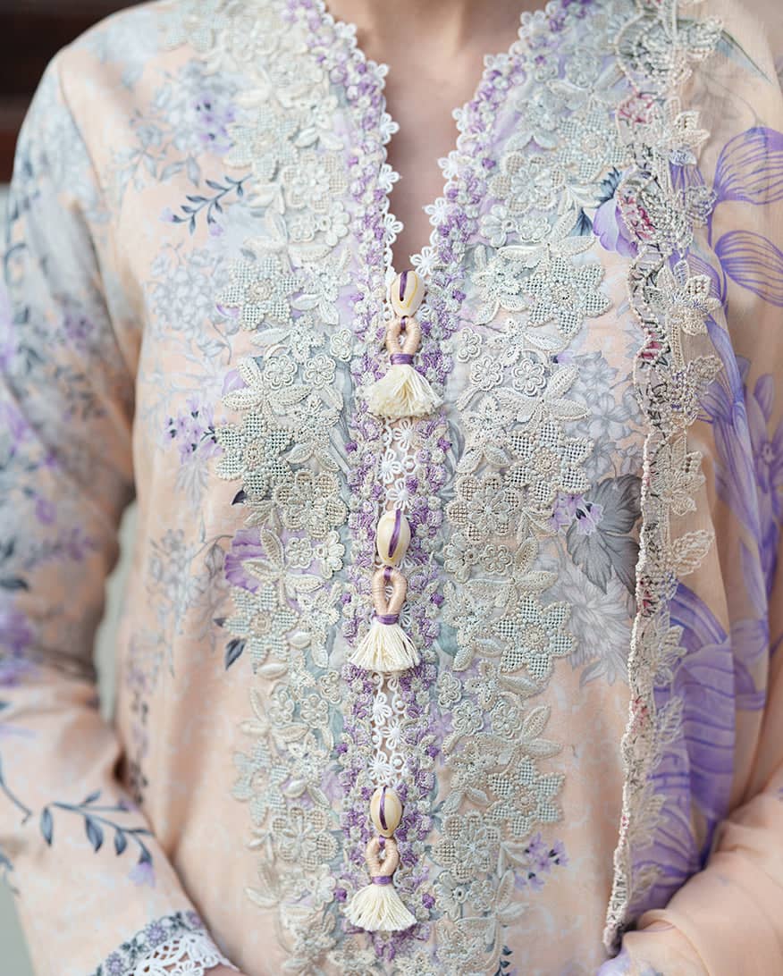 img_roheenaz_whispered_florals_awwal_boutique